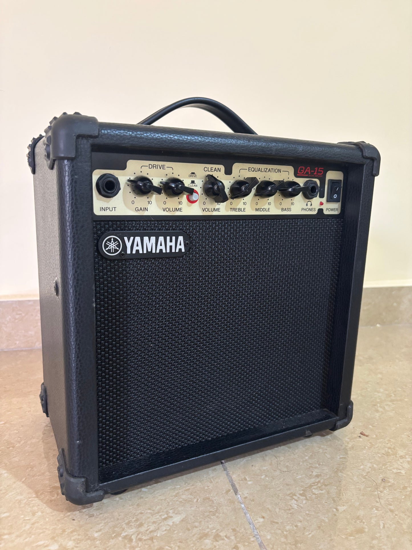 YAMAHA GA-15 2 CHANNEL GUITAR AMPLIFIER