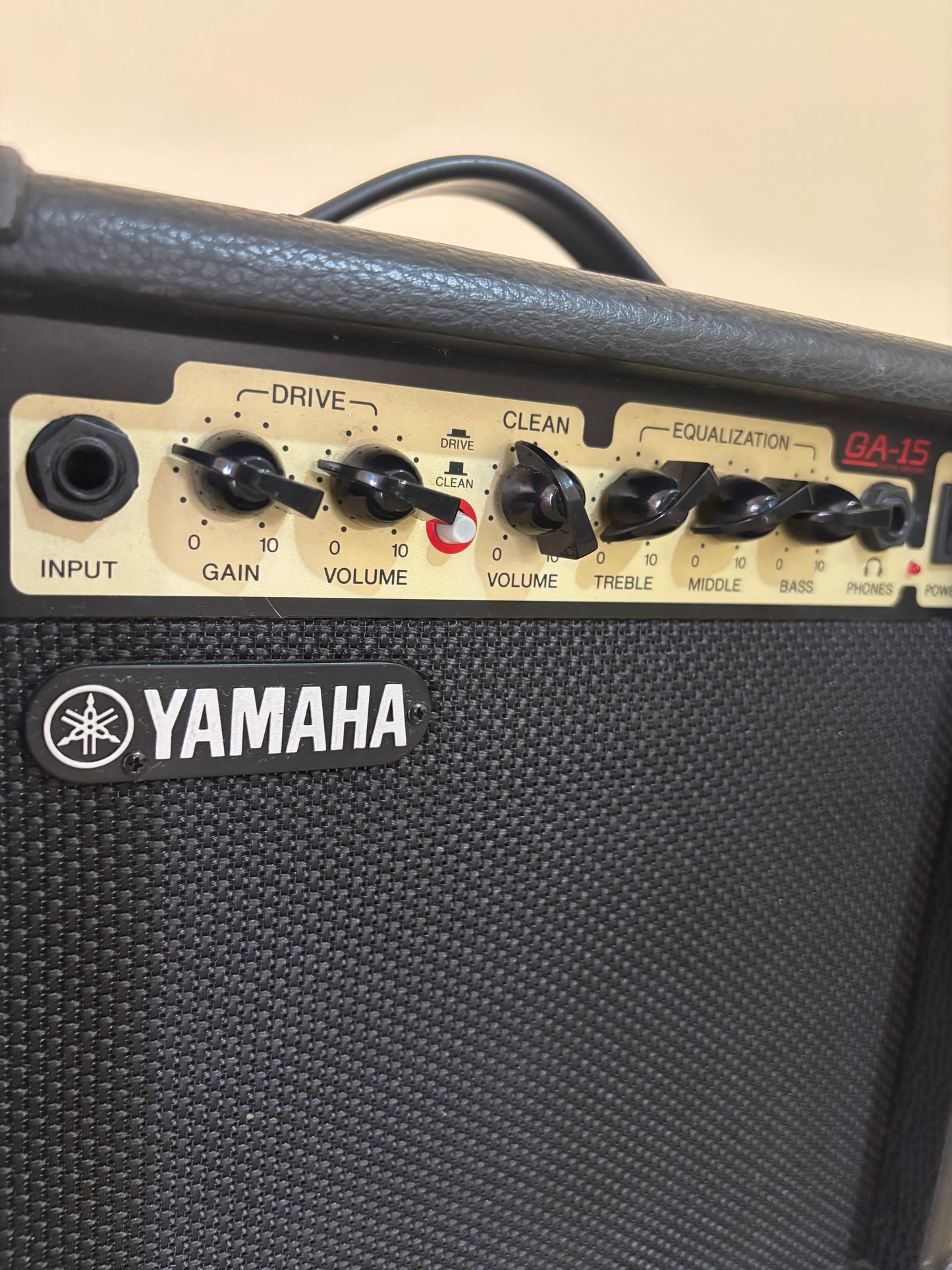 YAMAHA GA-15 2 CHANNEL GUITAR AMPLIFIER